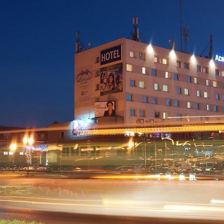 Hotel Kamena Chełm Exterior foto